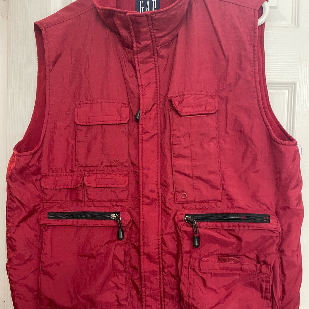 GAP Red Utility Fishing Vest with Stand-Up Collar men’s size Large